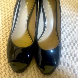Naturalizer Patent Leather Shoes in Navy